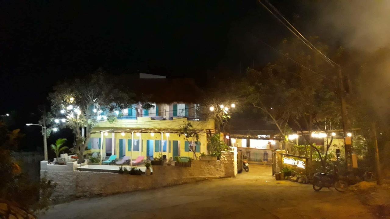 Hotel Confetti House à Quy Nhơn Extérieur photo